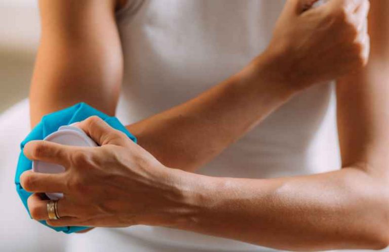 Comment soigner une tendinite au coude : 3 remèdes de grand-mère à